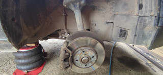 Priekinių stabdžių keitimas