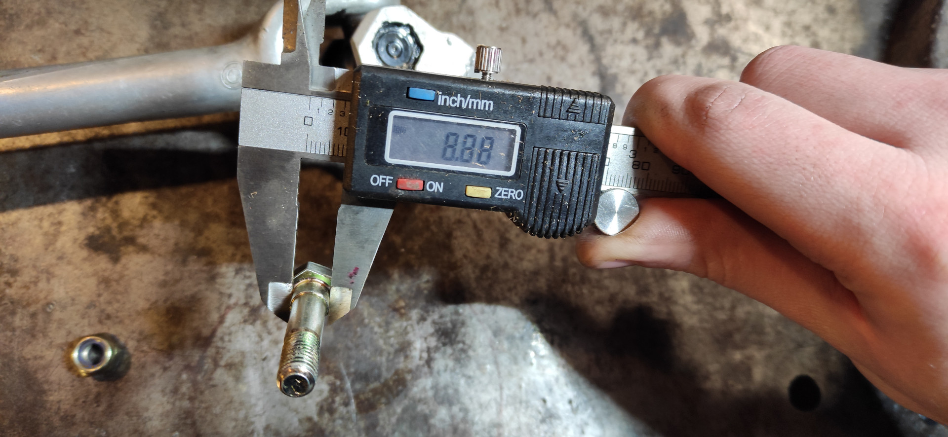 bmw e30 vairo kolonėlės kardano spec varžto didesnis diametras